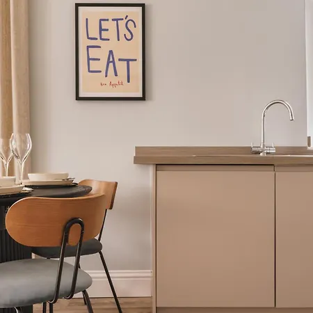 Crescent Retreat Apartman *